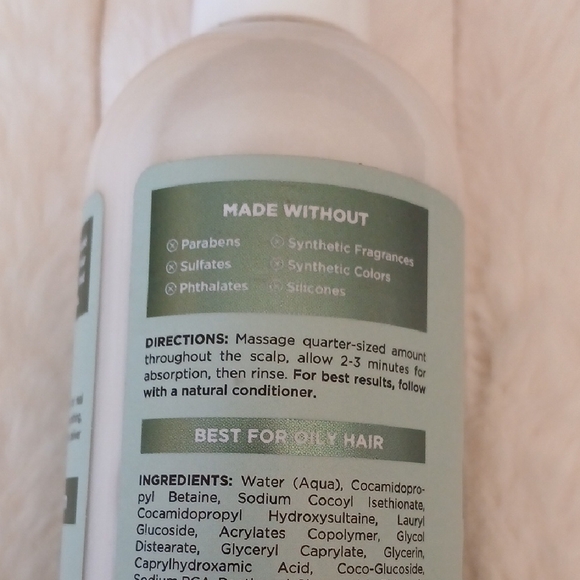 Maple Holistics Degrease Shampoo with Rosemary - Picture 2 of 4